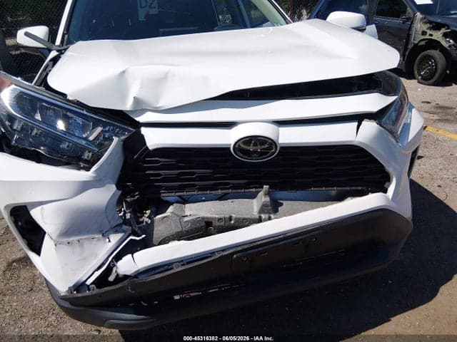2020 TOYOTA RAV4 XLE 6