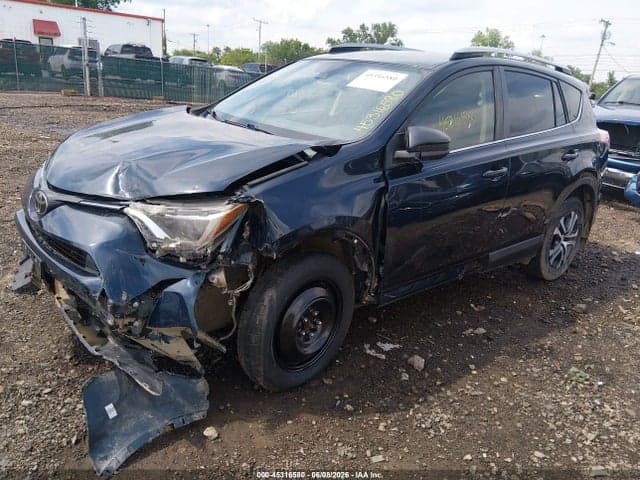 2018 TOYOTA RAV4 LE 2