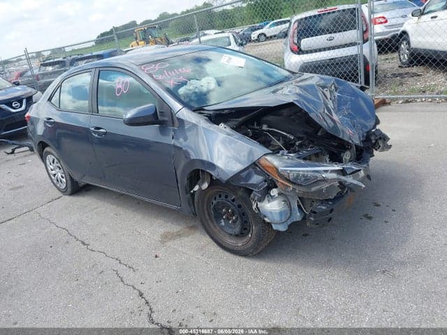 2018 TOYOTA COROLLA LE 1