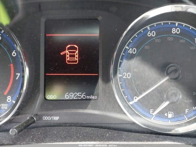 2018 TOYOTA COROLLA LE 16