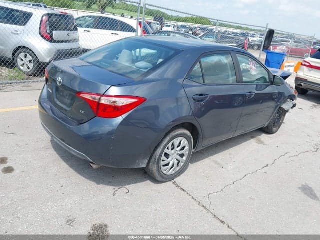 2018 TOYOTA COROLLA LE 4