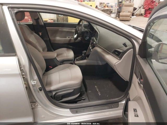 2020 HYUNDAI ELANTRA SE 5