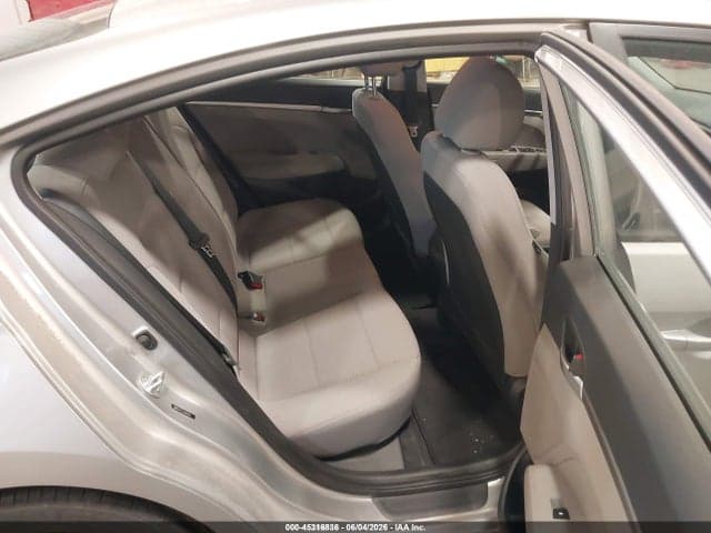 2020 HYUNDAI ELANTRA SE 8