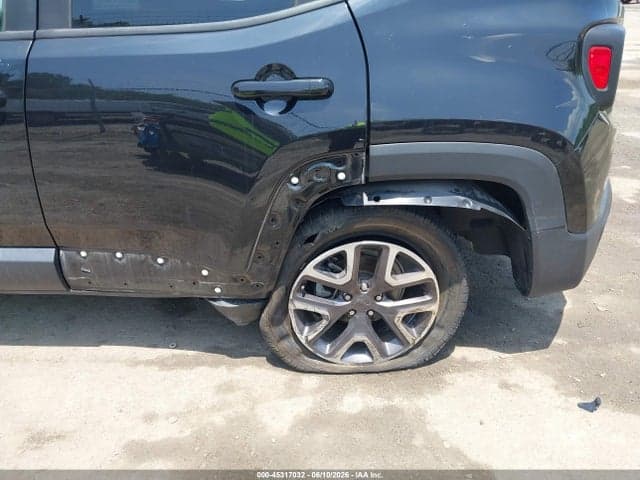 2017 JEEP RENEGADE LATITUDE 4X4 6
