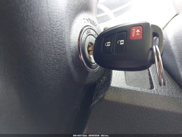 2017 TOYOTA RAV4 XLE 11