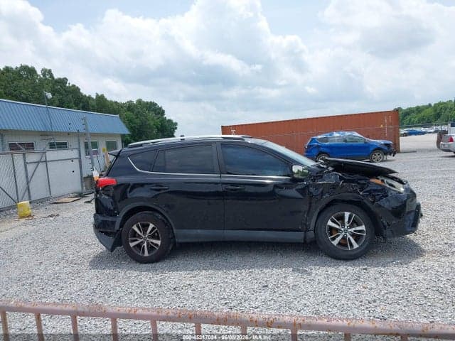 2017 TOYOTA RAV4 XLE 13