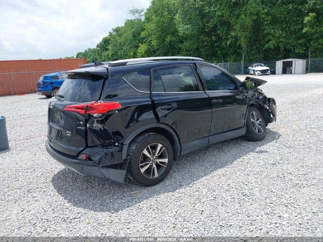 2017 TOYOTA RAV4 XLE 4