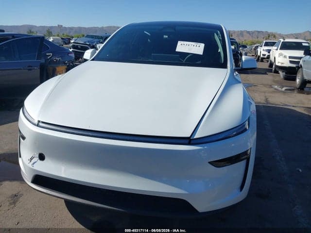 2026 TESLA MODEL Y 12