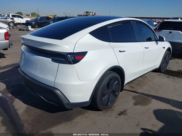 2026 TESLA MODEL Y 4