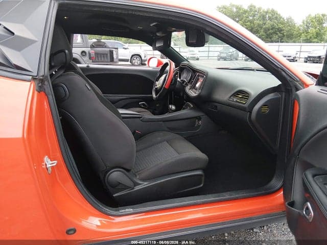 2019 DODGE CHALLENGER SXT 5