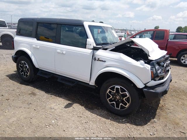 2024 FORD BRONCO OUTER BANKS 1