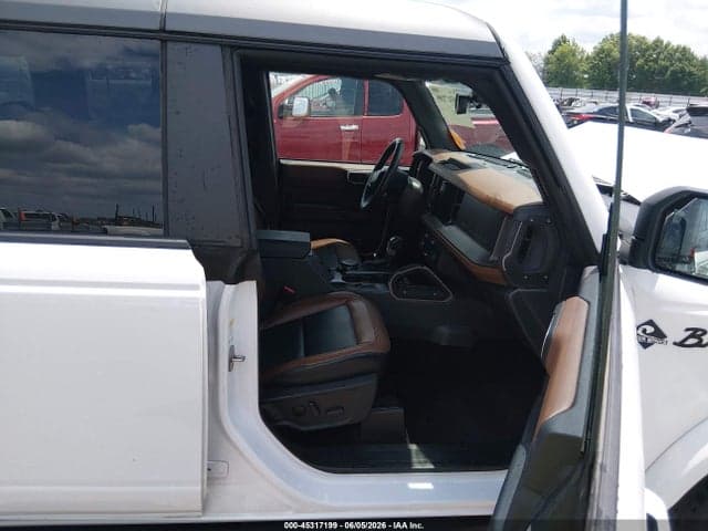 2024 FORD BRONCO OUTER BANKS 5