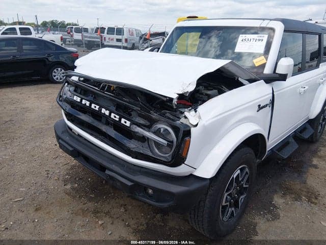2024 FORD BRONCO OUTER BANKS 6