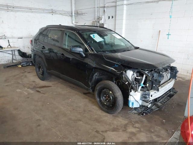 2019 TOYOTA RAV4 LE 1
