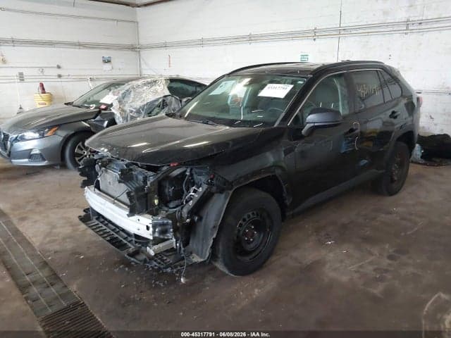 2019 TOYOTA RAV4 LE 2