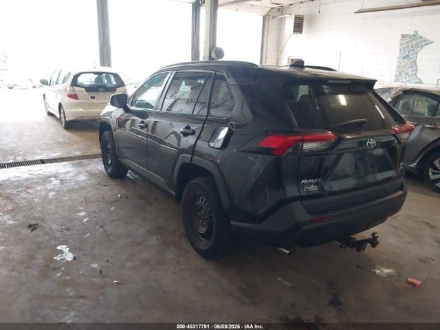 2019 TOYOTA RAV4 LE 3