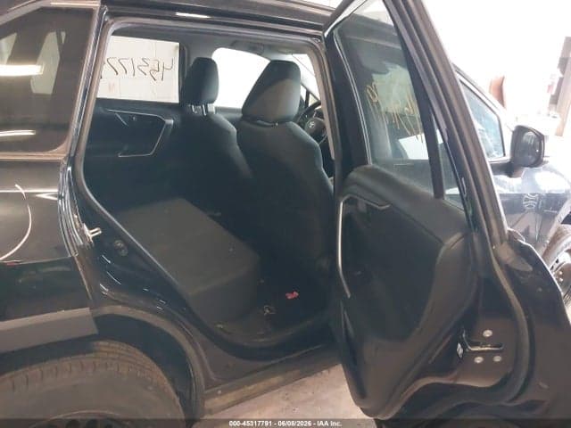 2019 TOYOTA RAV4 LE 8