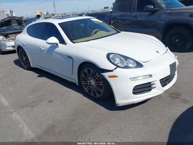 2015 PORSCHE PANAMERA 4 1