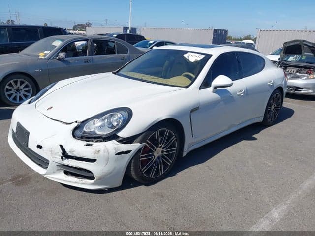2015 PORSCHE PANAMERA 4 2