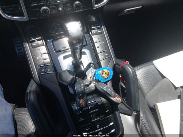 2016 PORSCHE CAYENNE GTS 11