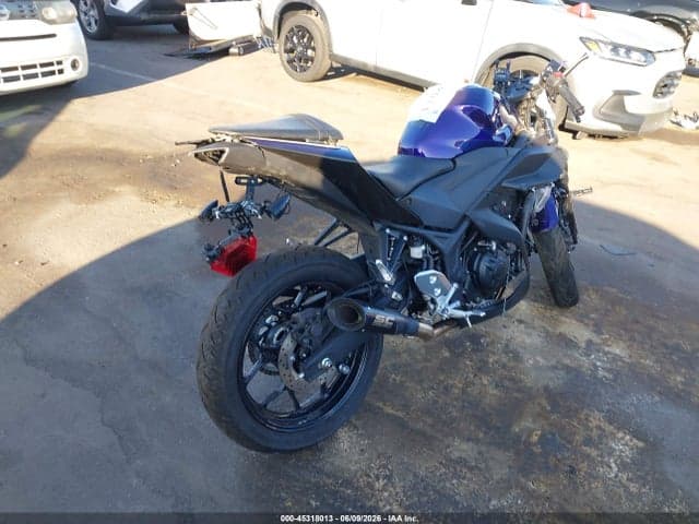 2018 YAMAHA YZFR3 A 4