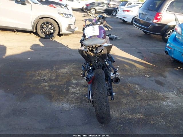 2018 YAMAHA YZFR3 A 6
