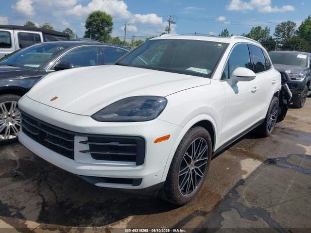 2024 PORSCHE CAYENNE 2