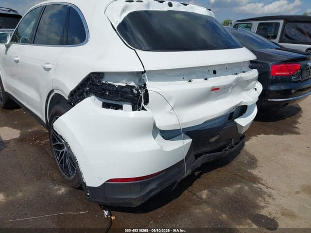 2024 PORSCHE CAYENNE 6