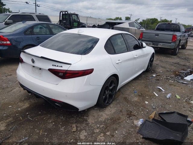 2017 ALFA ROMEO GIULIA TI RWD 4