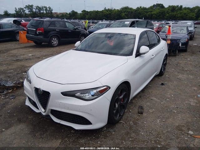 2017 ALFA ROMEO GIULIA TI RWD 6