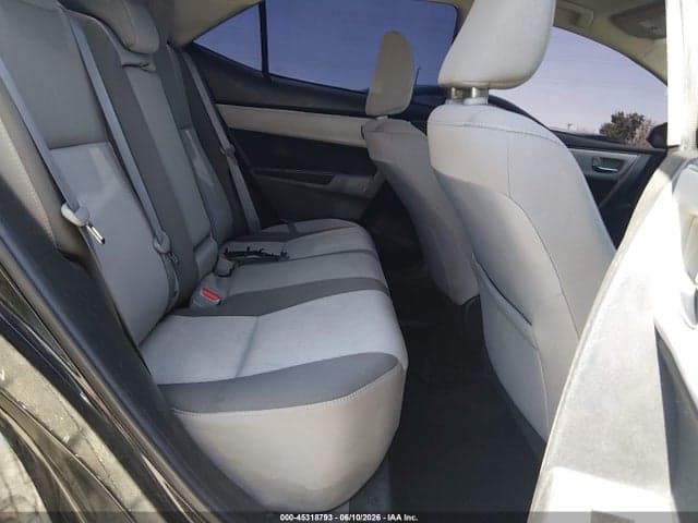 2019 TOYOTA COROLLA LE 8