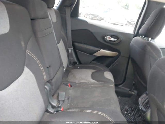 2018 JEEP CHEROKEE LATITUDE 4X4 8