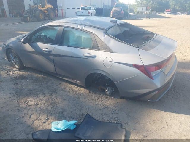 2026 HYUNDAI ELANTRA SE 3