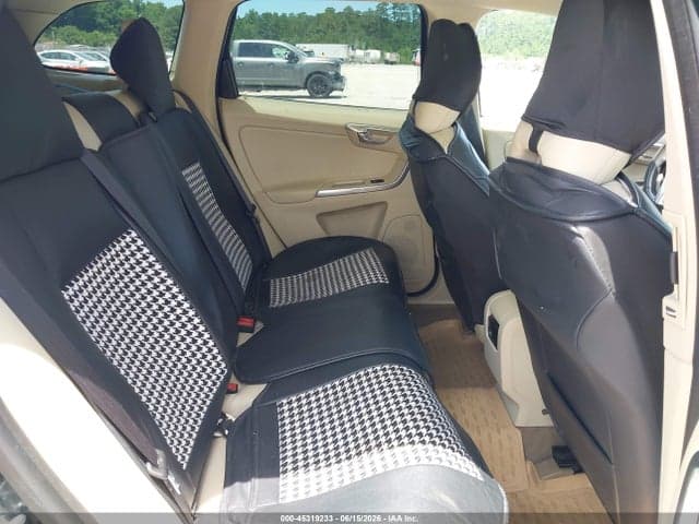 2014 VOLVO XC60 T6 8
