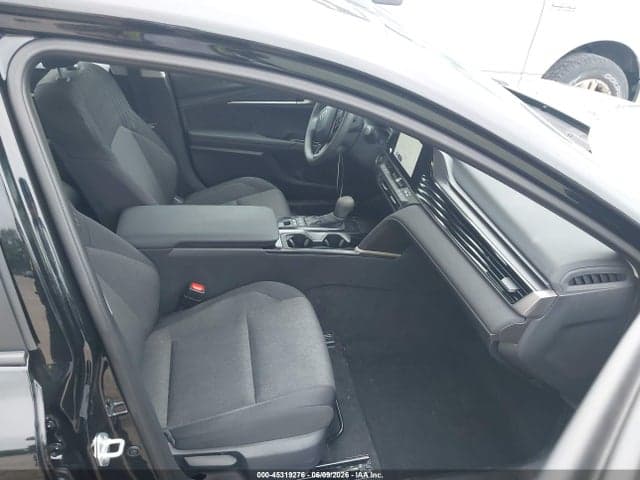 2025 TOYOTA CAMRY LE 5