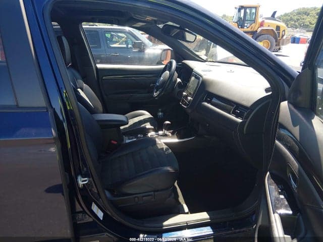 2020 MITSUBISHI OUTLANDER LE 2.4 S-AWC 5