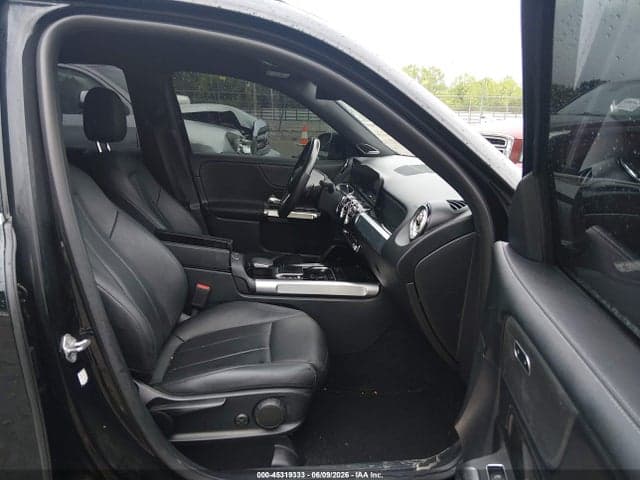 2022 MERCEDES-BENZ GLB 250 4MATIC 5