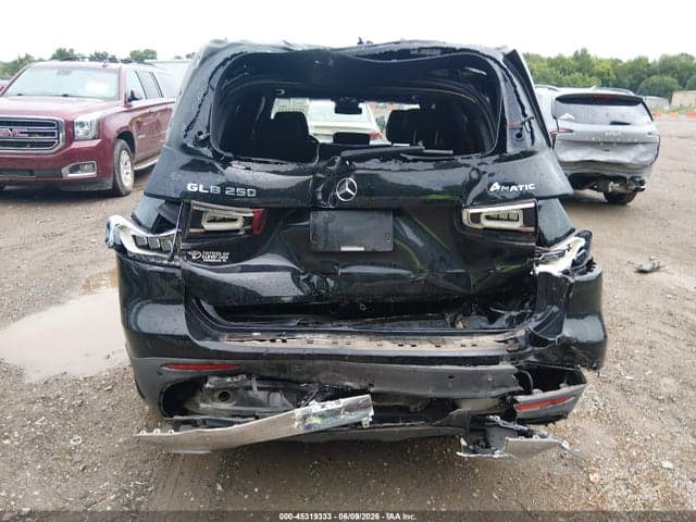 2022 MERCEDES-BENZ GLB 250 4MATIC 6