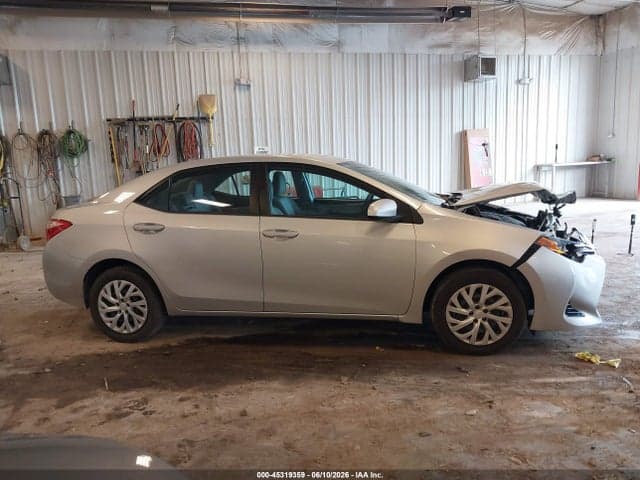 2018 TOYOTA COROLLA LE 13
