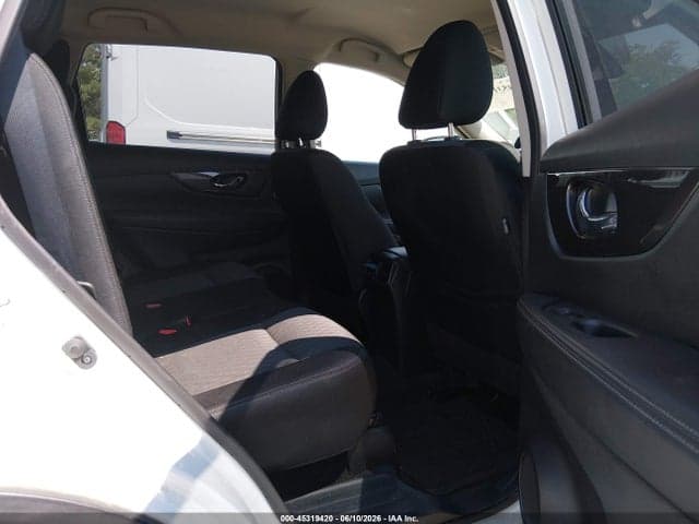 2019 NISSAN ROGUE SV 8
