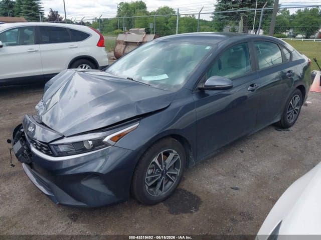 2023 KIA FORTE LXS 2