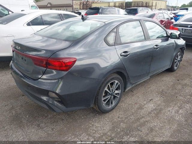 2023 KIA FORTE LXS 4