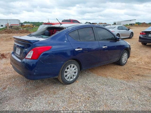 2019 NISSAN VERSA 1.6 SV 4