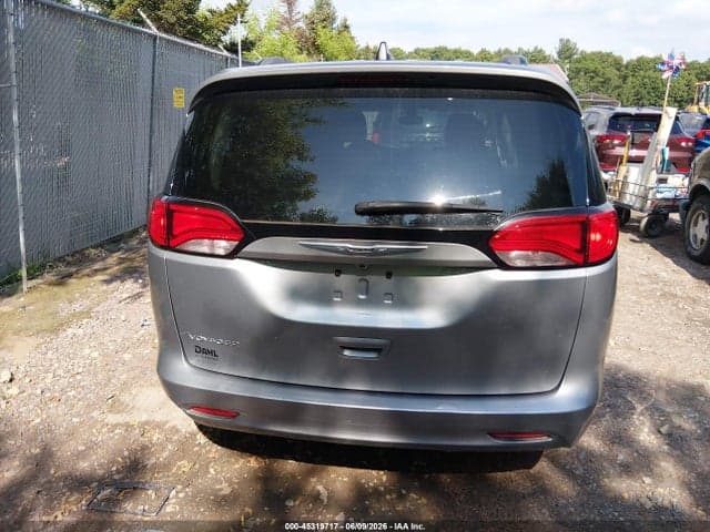 2021 CHRYSLER VOYAGER LXI 16