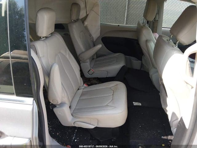 2021 CHRYSLER VOYAGER LXI 8