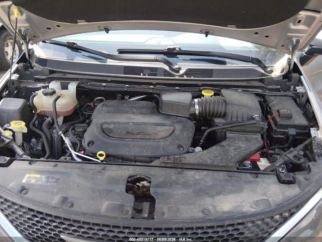 2021 CHRYSLER VOYAGER LXI 10