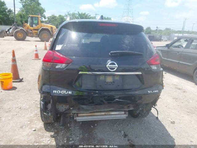 2017 NISSAN ROGUE SL 17