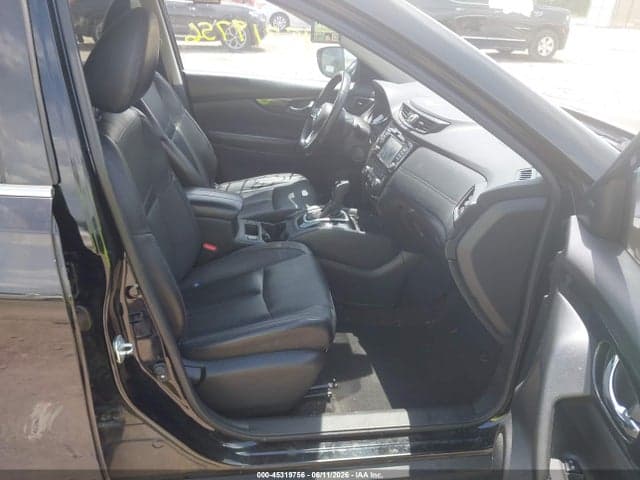 2017 NISSAN ROGUE SL 5