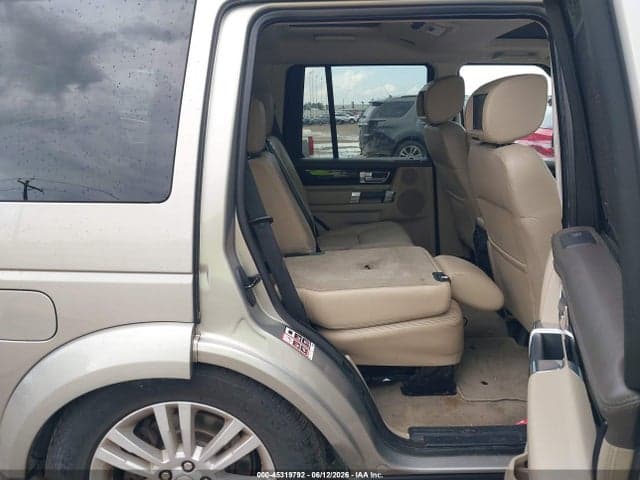 2014 LAND ROVER LR4 8