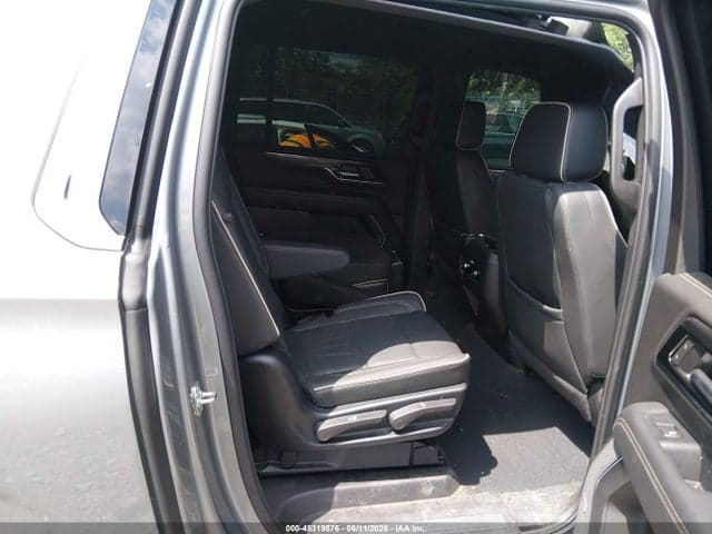 2025 GMC YUKON XL 4WD ELEVATION 8